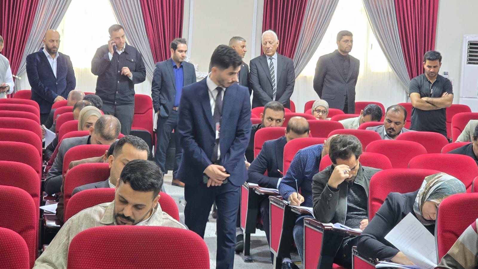 جامعة الكوت تنظم امتحان 