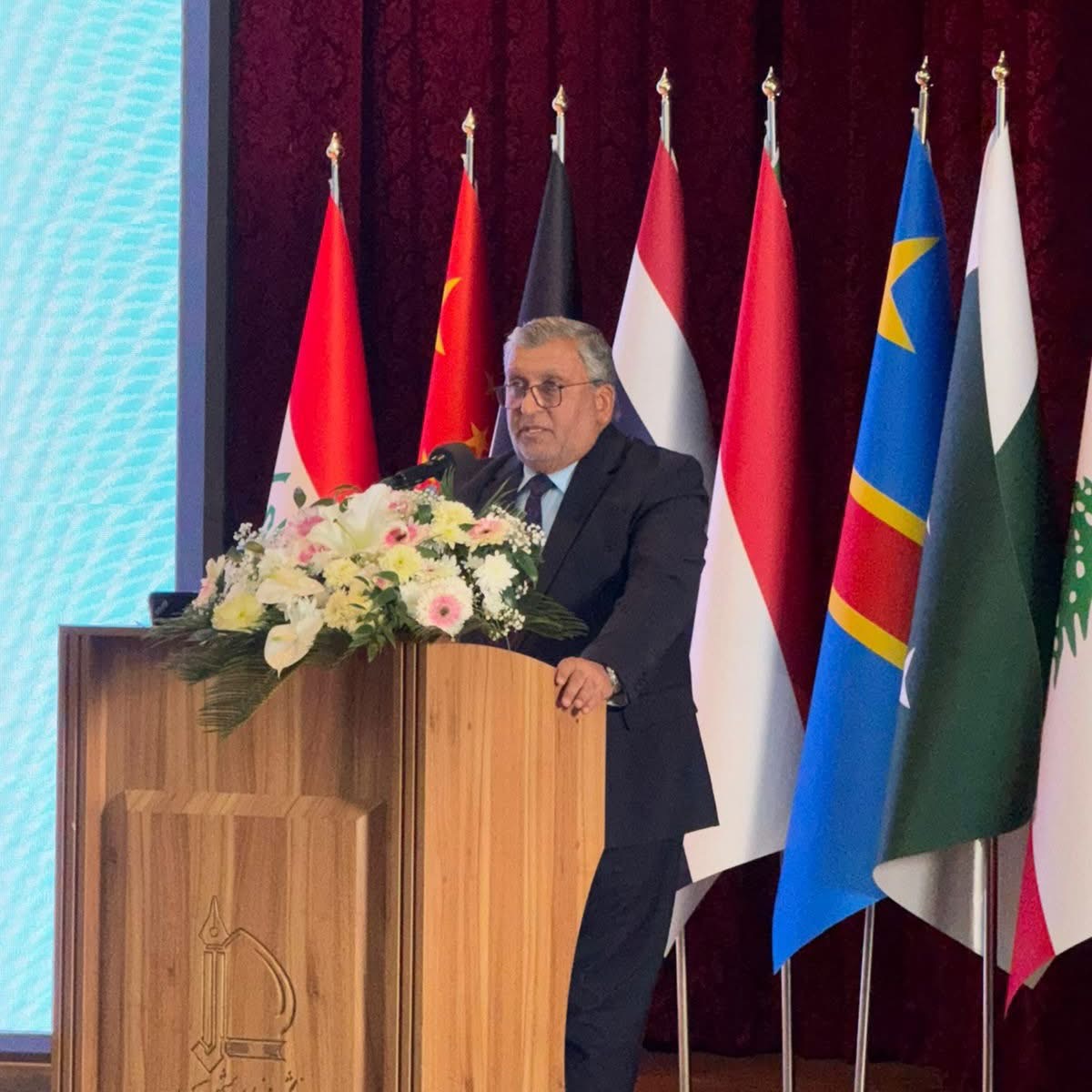 رئيس مجلس إدارة جامعة الكوت يقدّم رؤية تحليلية لتعزيز الشراكة الثقافية والعلمية بين الجامعات العراقية والإيرانية في جامعة فردوسي.