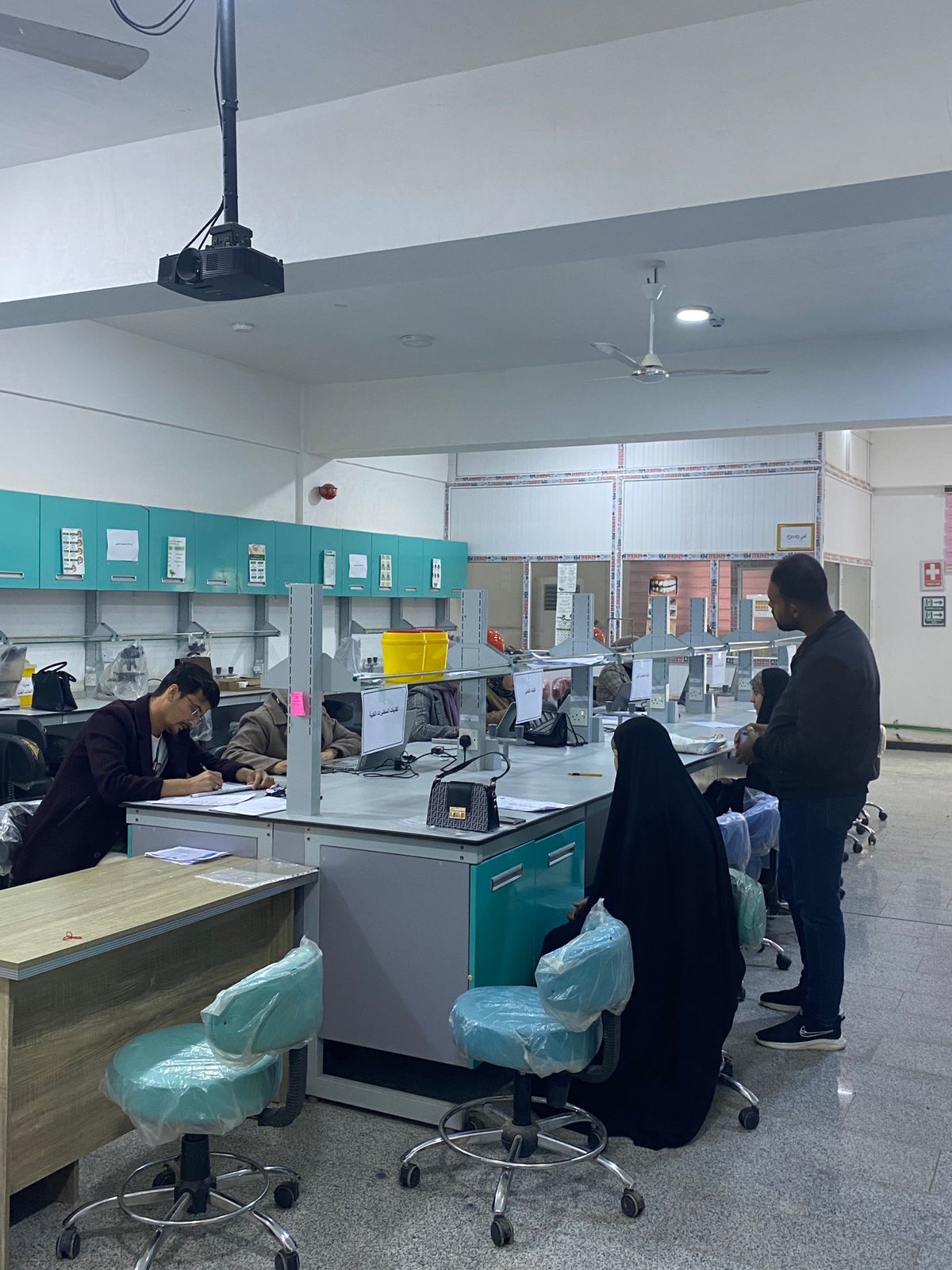 جامعة الكوت تعلن استمرار تثبيت قبول الطلبة المتقدمين وتدعوهم إلى الإسراع في إنجاز إجراءات التسجيل.