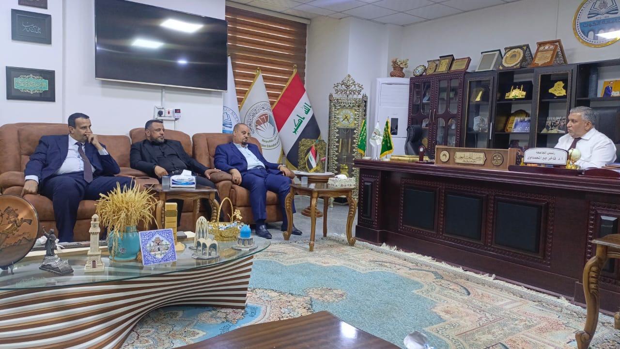 السيد رئيس مجلس إدارة جامعة الكوت يستقبل ضيوفاً كراماً لبحث سبل الاستثمار والدعم اللوجستي للجامعة.