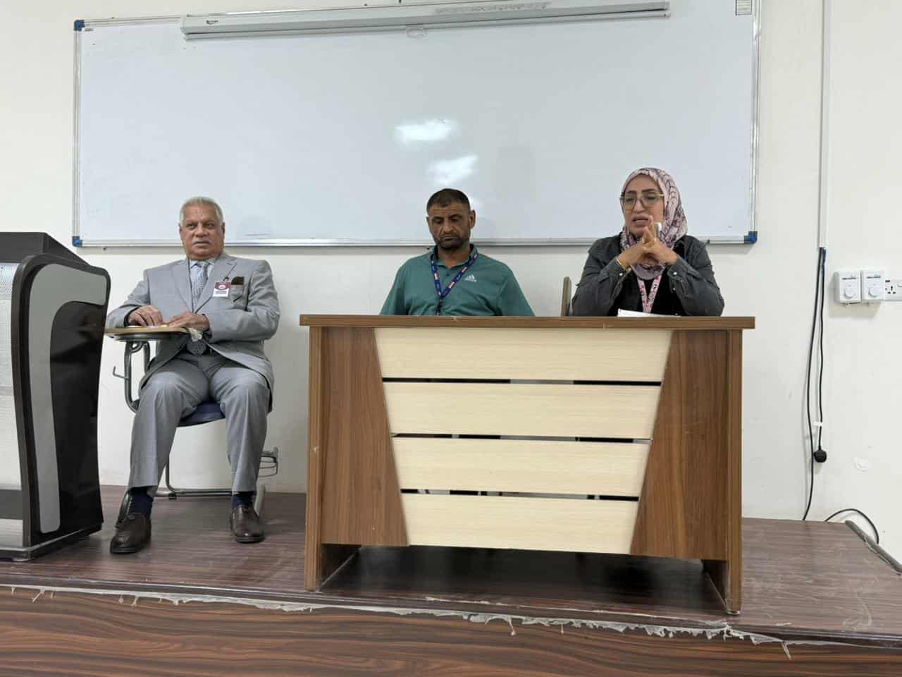 قسم الإرشاد النفسي ومركز التعليم المستمر يقيمان ورشة علمية في كلية التربية بجامعة الكوت.